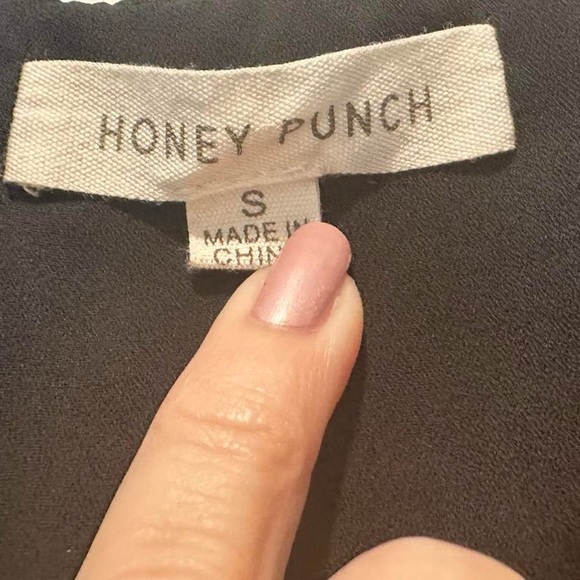 Honey Punch Black Sheer Ruffled Blouse - Picture 4 of 4